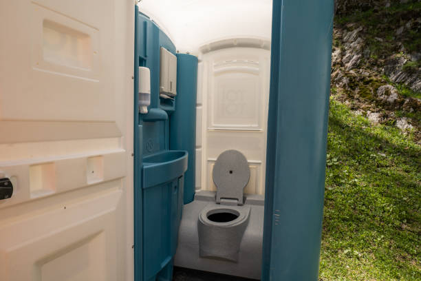 Best Portable restroom trailer rental  in Ortonville, MN